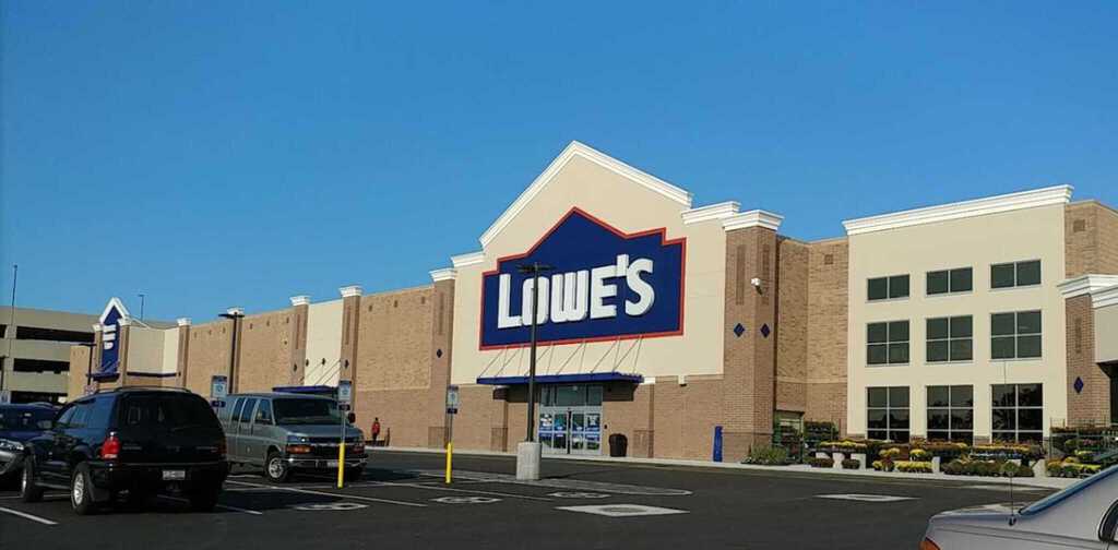 Lowe's Home Center Yonkers - Exterior front photo of building
