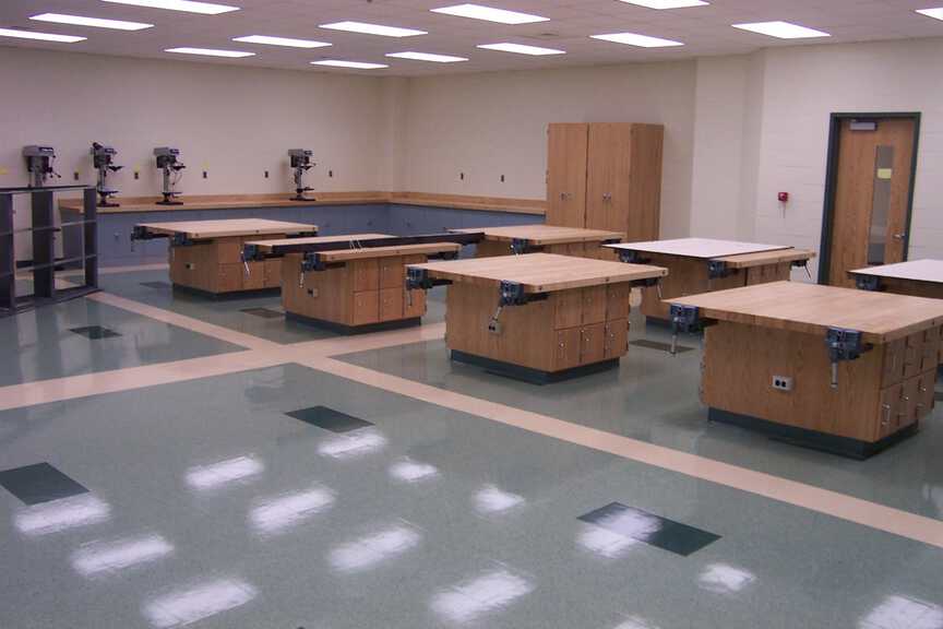 William Floyd Middle School - Interior photo of Labs